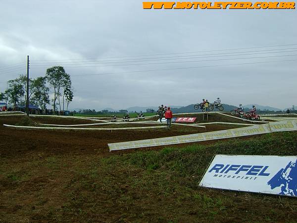 MOTOCORSS 200